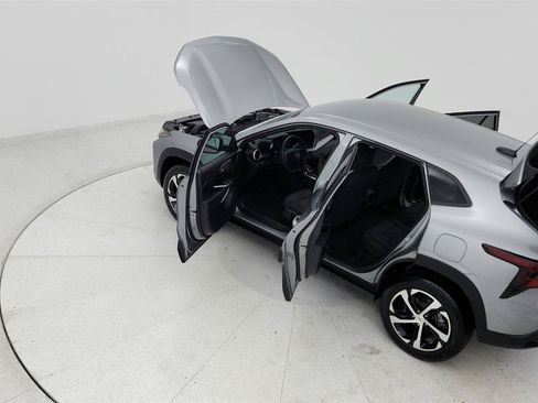 Used 2024 Chevrolet Trax RS FWD image 22