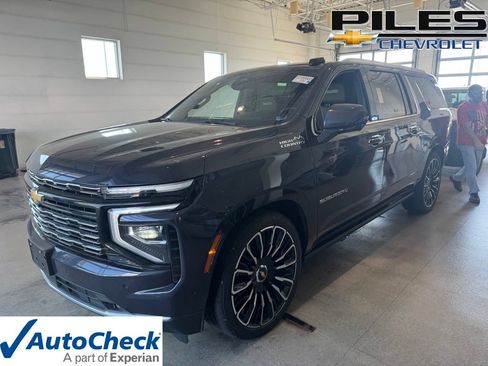 Used 2026 Chevrolet Suburban High Country AWD/4WD image 1