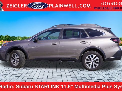 Used 2022 Subaru Outback Premium image 2