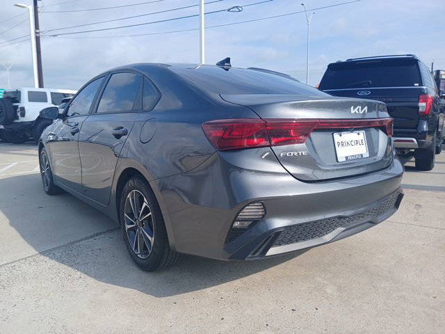 Used 2024 Kia Forte LXS w/ LXS Technology Package FWD image 7