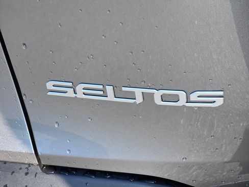 New 2026 Kia Seltos EX image 37