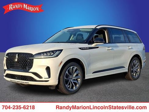 New 2026 Lincoln Aviator AWD w/ Jet Appearance Package image 1