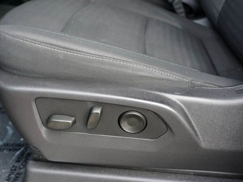 Used 2024 GMC Sierra 1500 SLE image 12