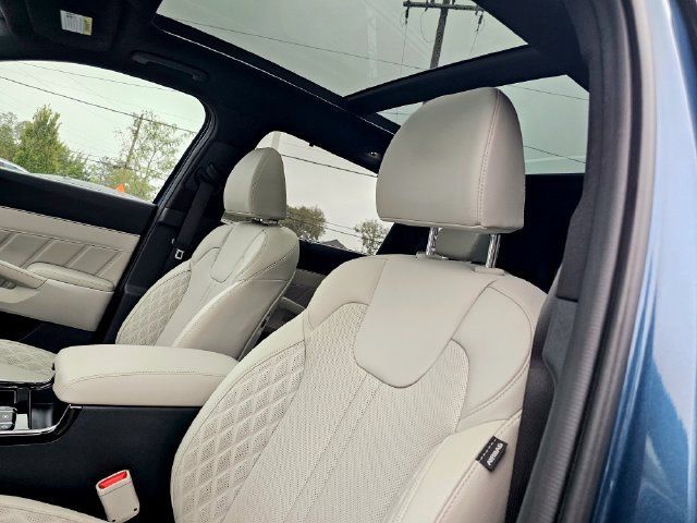 Used 2025 Kia Sorento SX Prestige AWD/4WD image 20