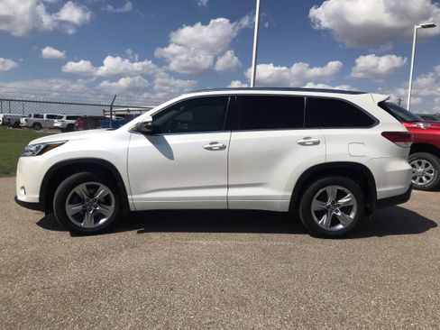 Used 2018 Toyota Highlander Limited image 4