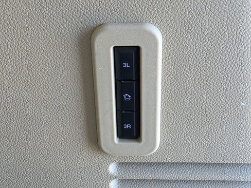 Used 2017 Ford Expedition EL Limited image 11