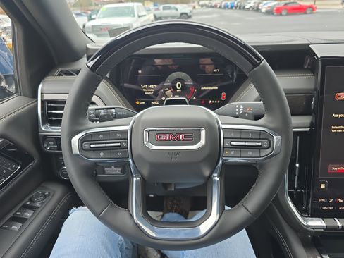 New 2026 GMC Yukon XL Elevation image 23