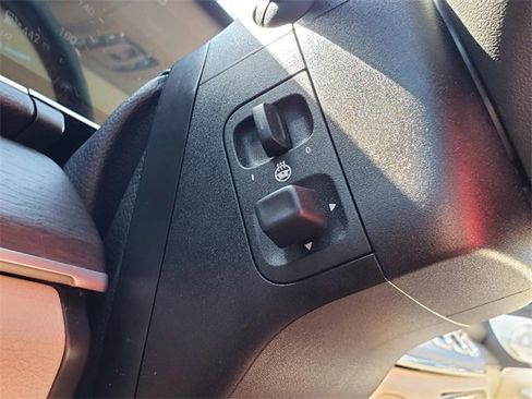 Used 2021 Mercedes-Benz GLS 450 4MATIC image 31