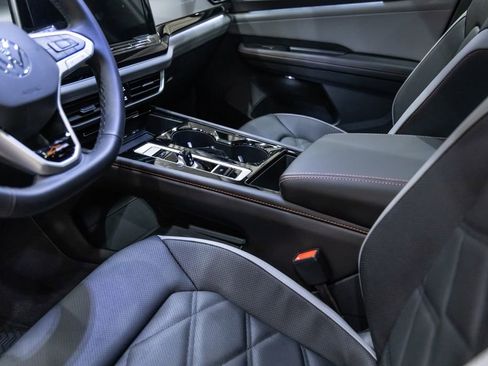 New 2026 Volkswagen Atlas Peak Edition AWD/4WD image 19