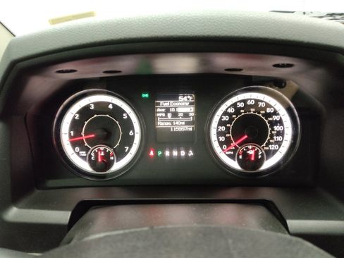Used 2017 RAM 1500 Express AWD/4WD image 23