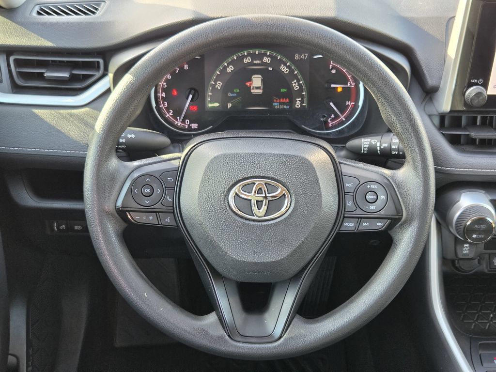 Used 2023 Toyota RAV4 XLE FWD image 15