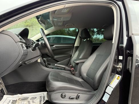 Used 2018 Volkswagen Passat 2.0T S image 31