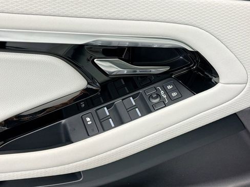 Certified 2023 Land Rover Range Rover Evoque R-Dynamic S AWD/4WD image 22