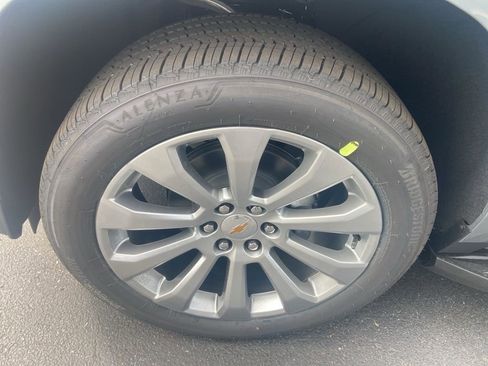 New 2025 Chevrolet Suburban Premier w/ Sun And Tow Package image 6