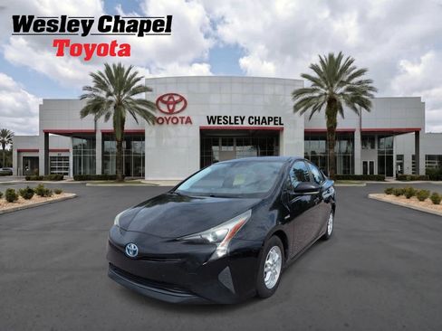 Used 2016 Toyota Prius Four FWD image 1