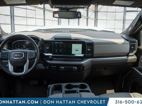 Used 2025 GMC Sierra 1500 SLT AWD/4WD image 4