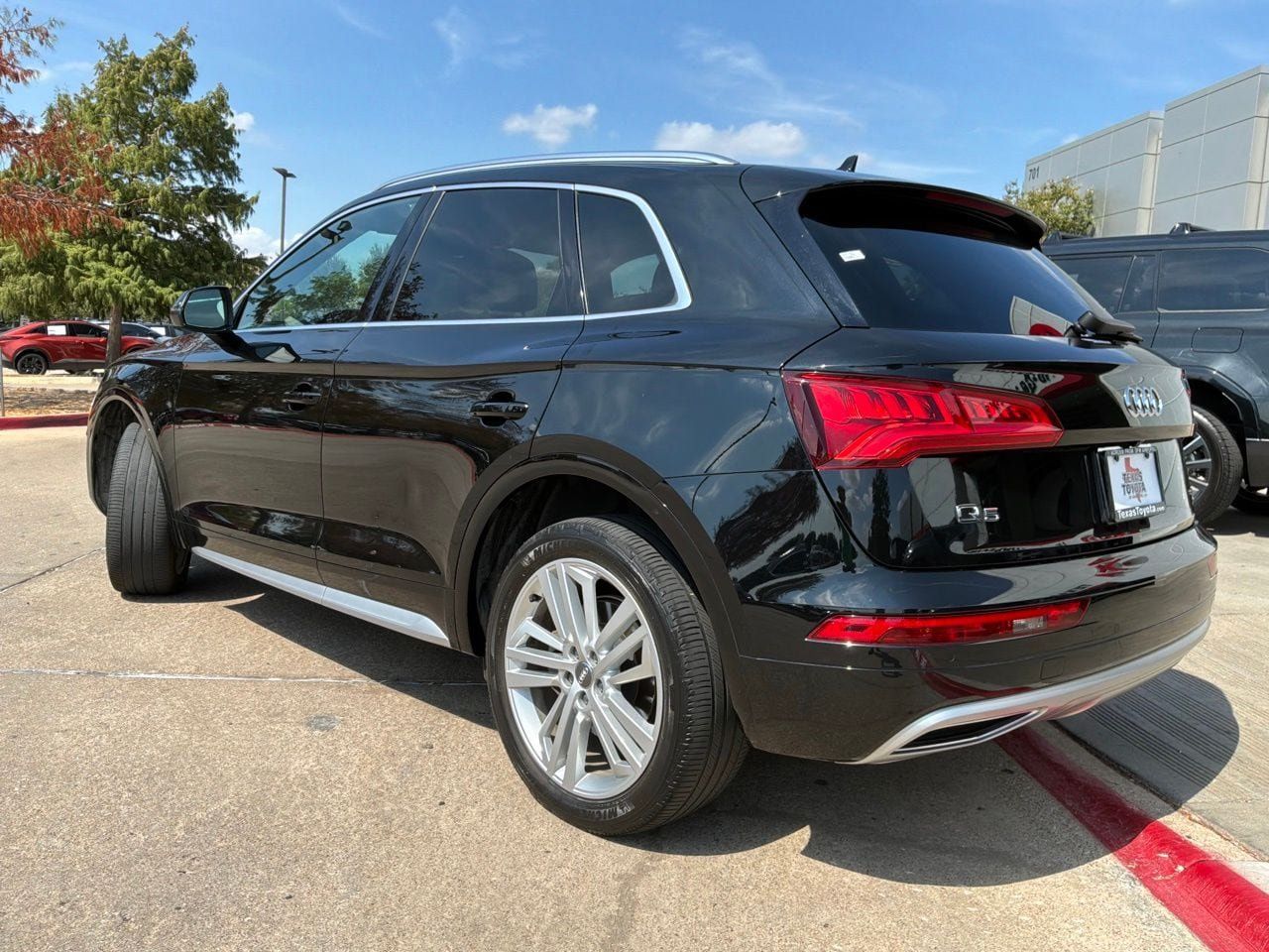 Used 2020 Audi Q5 2.0T Premium Plus w/ Premium Plus Package AWD/4WD image 8
