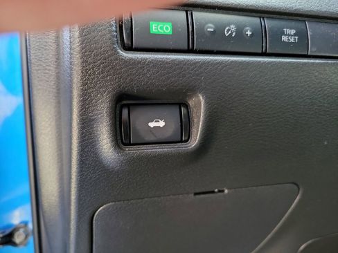 Used 2023 Nissan Sentra SR w/ SR Premium Package image 24