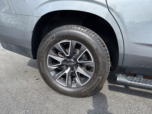 Used 2021 Chevrolet Tahoe Z71 w/ Z71 Signature Package AWD/4WD image 9