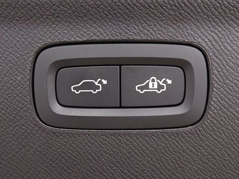 Certified 2023 Volvo XC90 B6 Plus AWD/4WD image 26