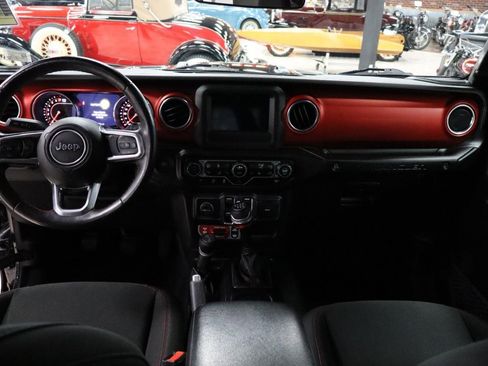 Used 2021 Jeep Wrangler Unlimited Rubicon w/ Steel Bumper Group image 12