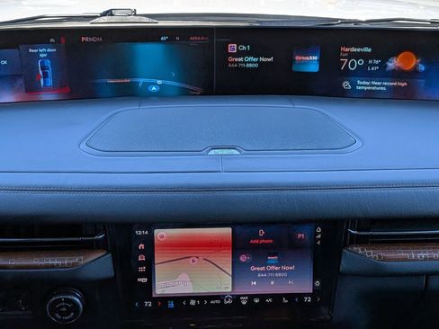 Certified 2025 Lincoln Navigator L Black Label image 21