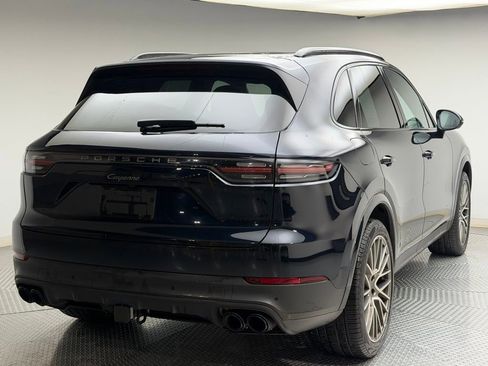 Used 2023 Porsche Cayenne Platinum Edition AWD/4WD image 3