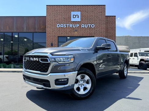 Used 2025 RAM 1500 Big Horn AWD/4WD image 1