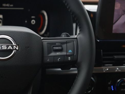 New 2026 Nissan Pathfinder Platinum AWD/4WD image 9