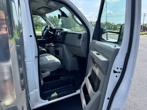Used 2023 Ford E-350 and Econoline 350 Super Duty w/ Driver's Safety Package RWD image 15