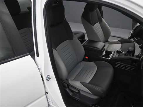 Used 2025 Toyota Tacoma TRD Sport image 19