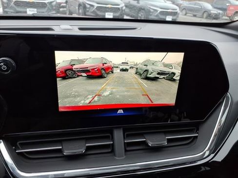 New 2026 Chevrolet Trax RS w/ Sunroof Package image 14