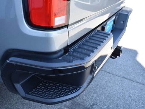 Certified 2025 Chevrolet Silverado 2500 ZR2 w/ Technology Package AWD/4WD image 11