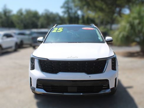Certified 2025 Kia Sorento EX w/ Panoramic Sunroof Package FWD image 18