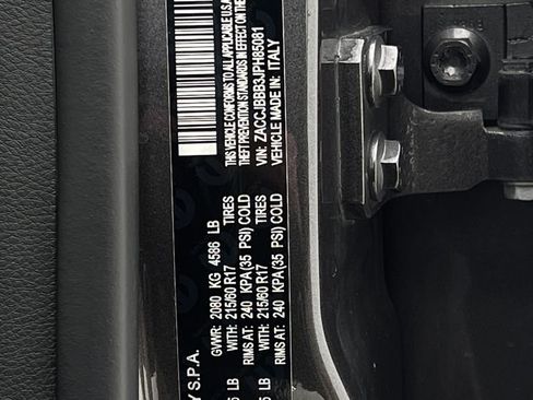 Used 2018 Jeep Renegade Latitude w/ Cold Weather Group image 26