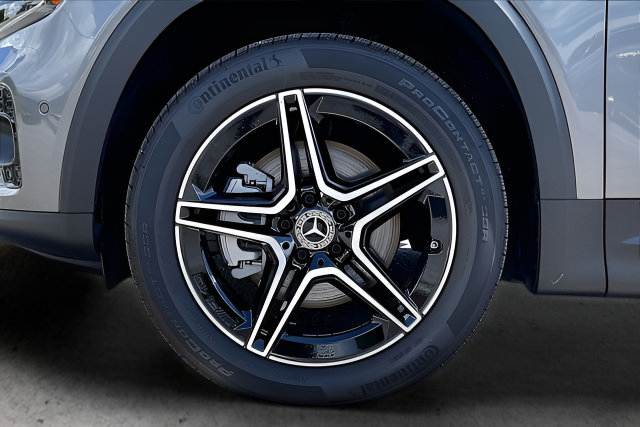 Certified 2026 Mercedes-Benz GLB 250 4MATIC image 37