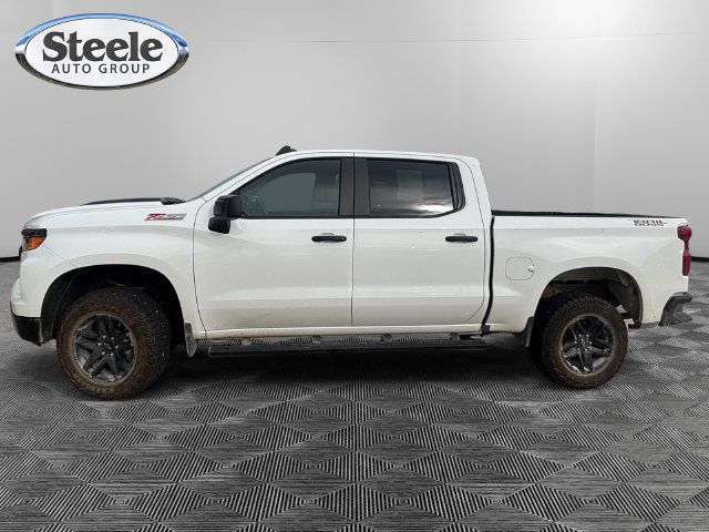 Used 2024 Chevrolet Silverado 1500 Custom Trail Boss AWD/4WD image 2
