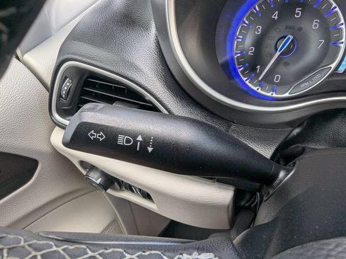 Used 2023 Chrysler Pacifica Touring-L FWD image 27