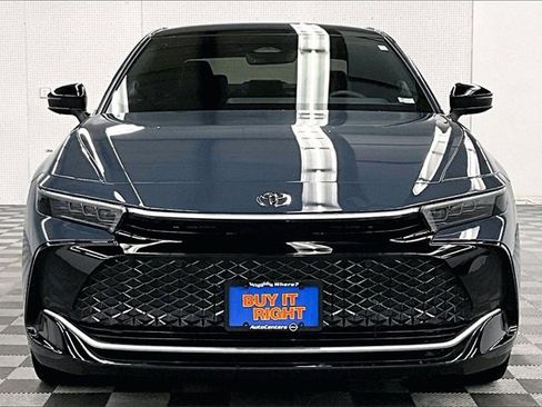 Used 2025 Toyota Crown Nightshade image 2