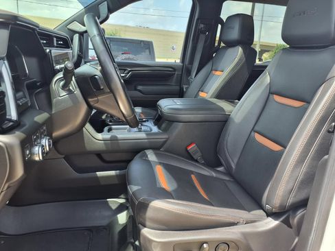 Used 2024 GMC Sierra 2500 AT4 w/ AT4 Premium Plus Package AWD/4WD image 23