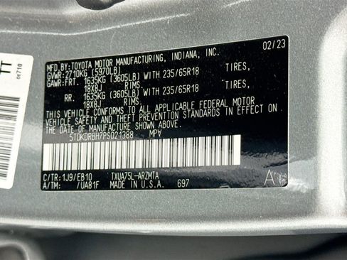 Used 2023 Toyota Highlander XLE image 33