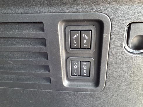 Certified 2024 Chevrolet Traverse RS w/ LPO, Floor Liner Package image 18