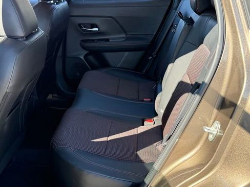 Certified 2025 Nissan Kicks SR image 20