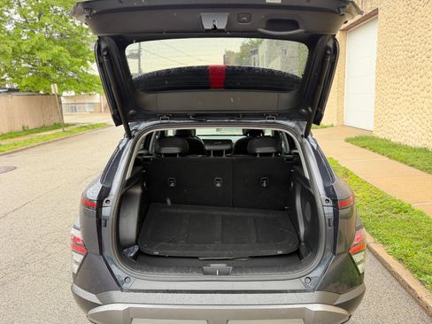 Used 2024 Hyundai Kona Limited AWD/4WD image 9