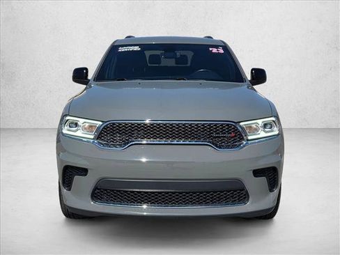 Used 2023 Dodge Durango SXT w/ 3rd Row Seating Group image 2