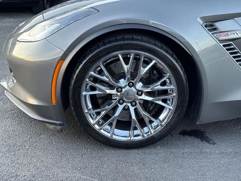 Used 2015 Chevrolet Corvette Z06 w/ 2LZ Preferred Equipment Group image 29