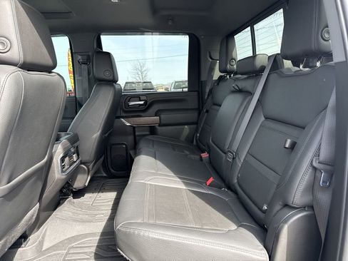 Used 2023 GMC Sierra 3500 Denali w/ Denali Ultimate Package AWD/4WD image 19
