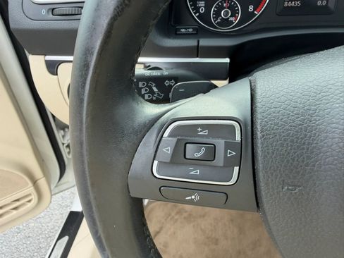 Used 2014 Volkswagen Eos FWD image 20