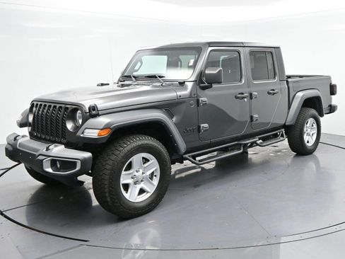 Used 2023 Jeep Gladiator Sport AWD/4WD image 3