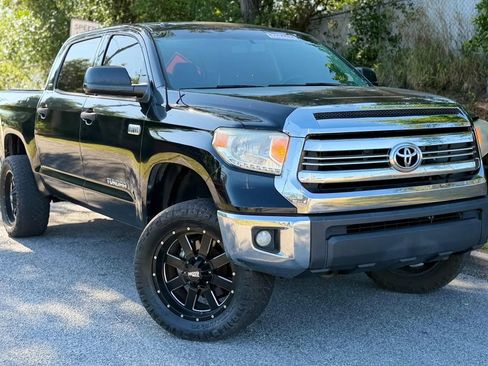 Used 2016 Toyota Tundra SR5 w/ SR5 Upgrade Package AWD/4WD image 3